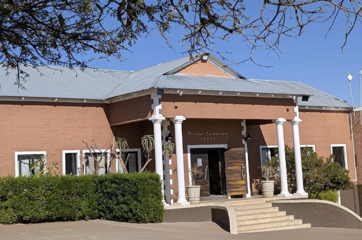 River Crossing Lodge